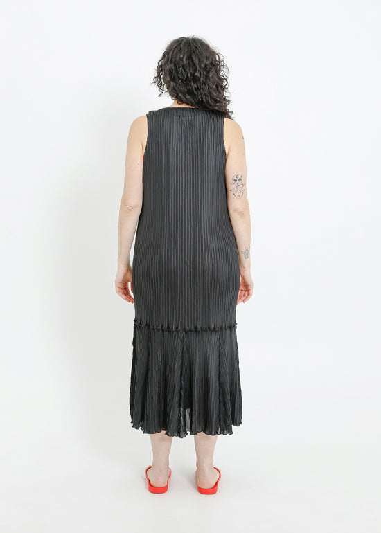 ADELINE PLEAT DRESS / BLACK