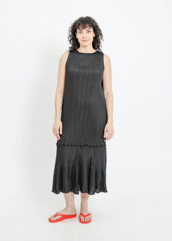 ADELINE PLEAT DRESS / BLACK