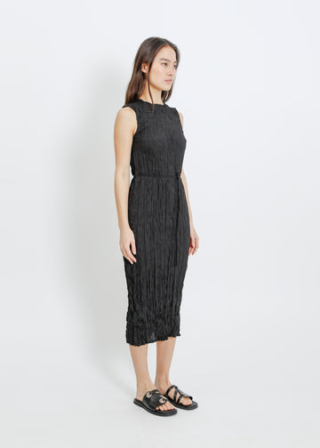 REAH PLEAT DRESS / BLACK