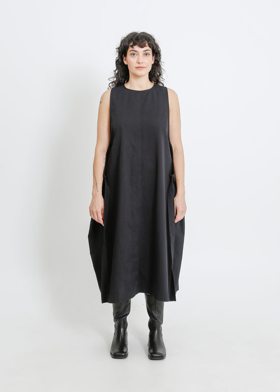 Archer Pinafore / Black