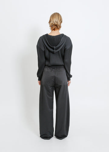 TARAN PLEAT HOODIE / BLACK