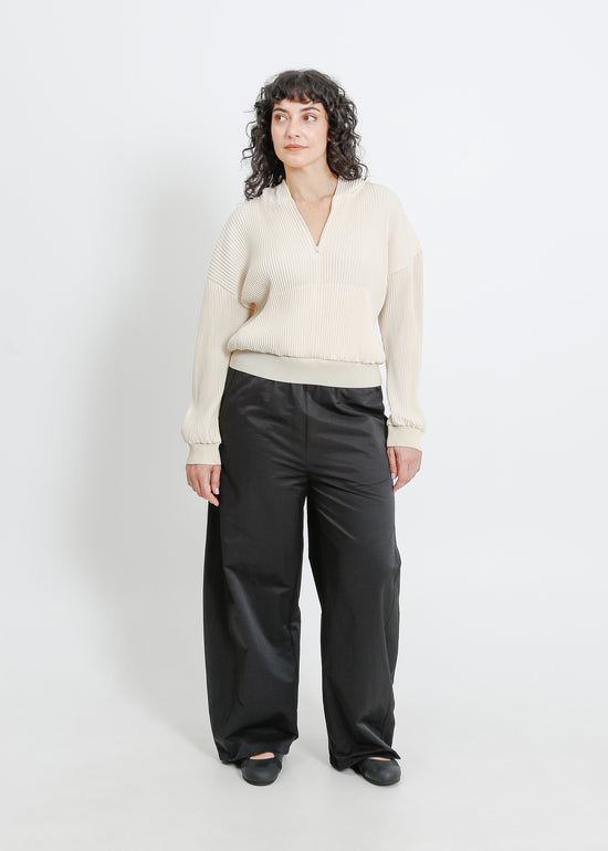 Taran Pleat Hoodie / Cream