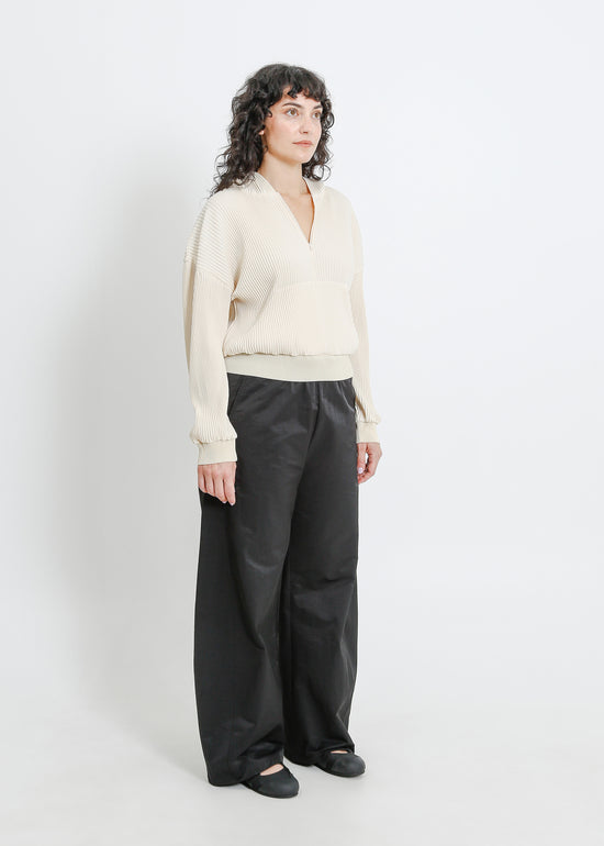 Taran Pleat Hoodie / Cream