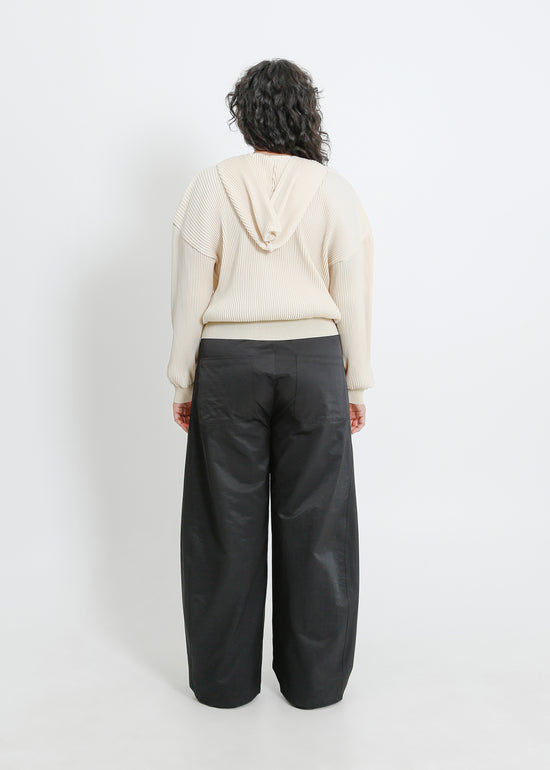 Taran Pleat Hoodie / Cream