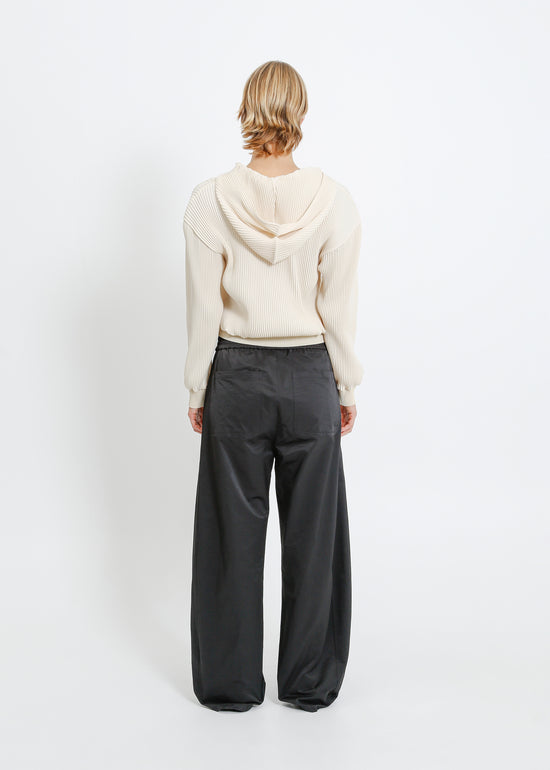 Taran Pleat Hoodie / Cream