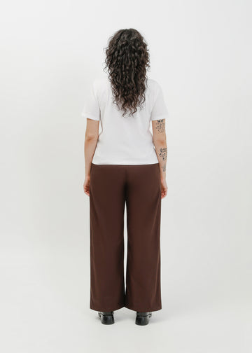 Nita Pant / Espresso