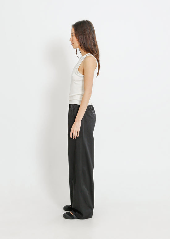 Isaiah Pant / Black