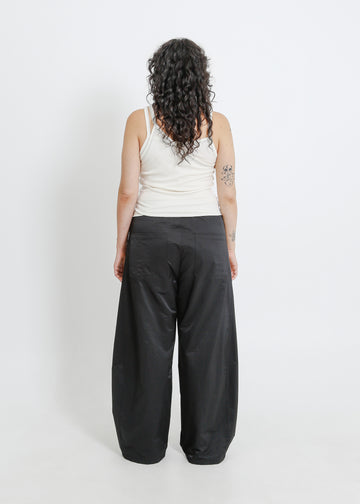 Isaiah Pant / Black
