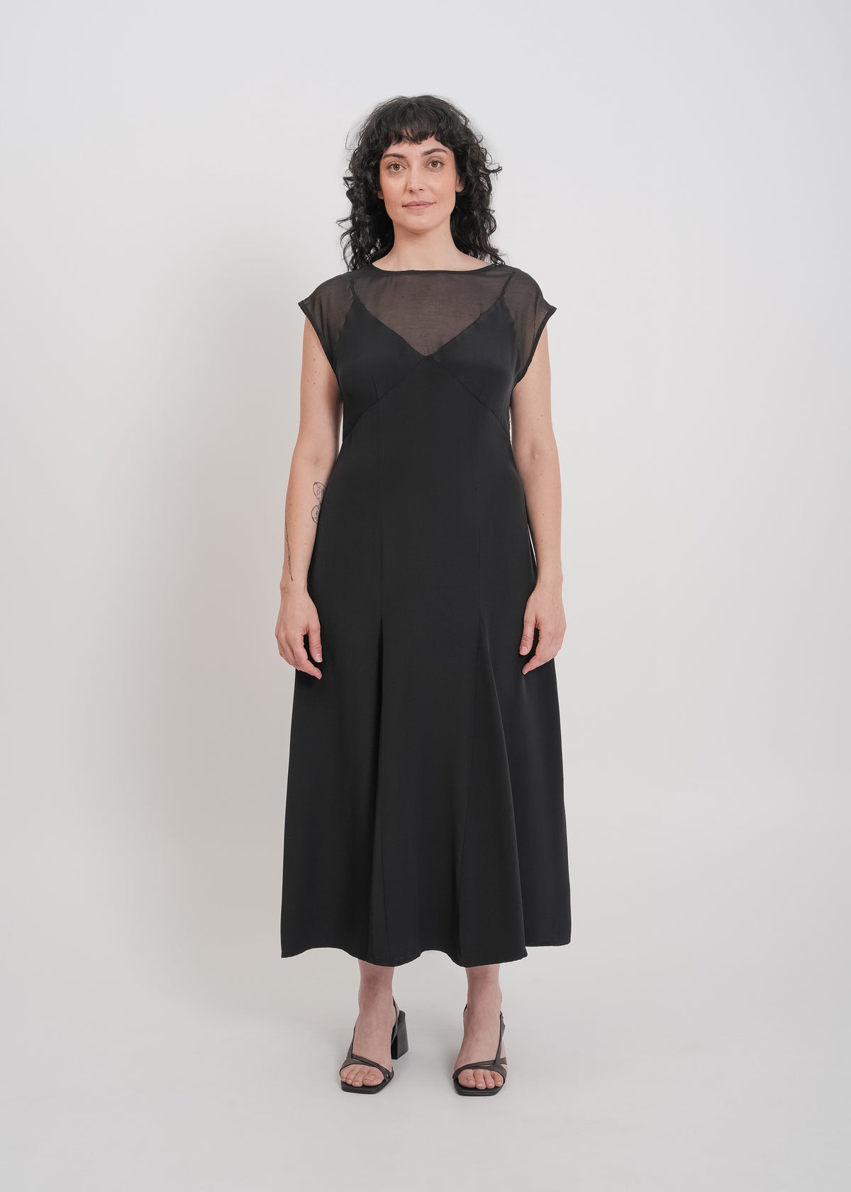 Holden Backless Dress / Black - 
Black (image 7)