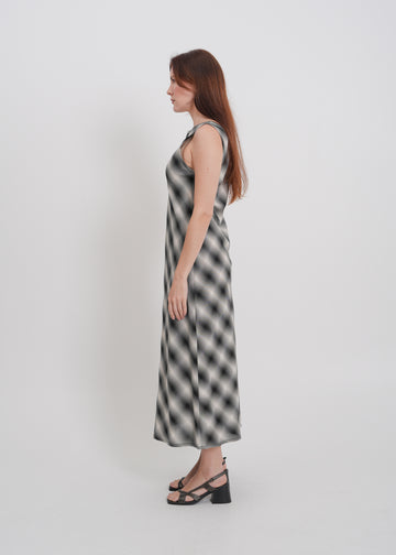Dee Dress / White-Black