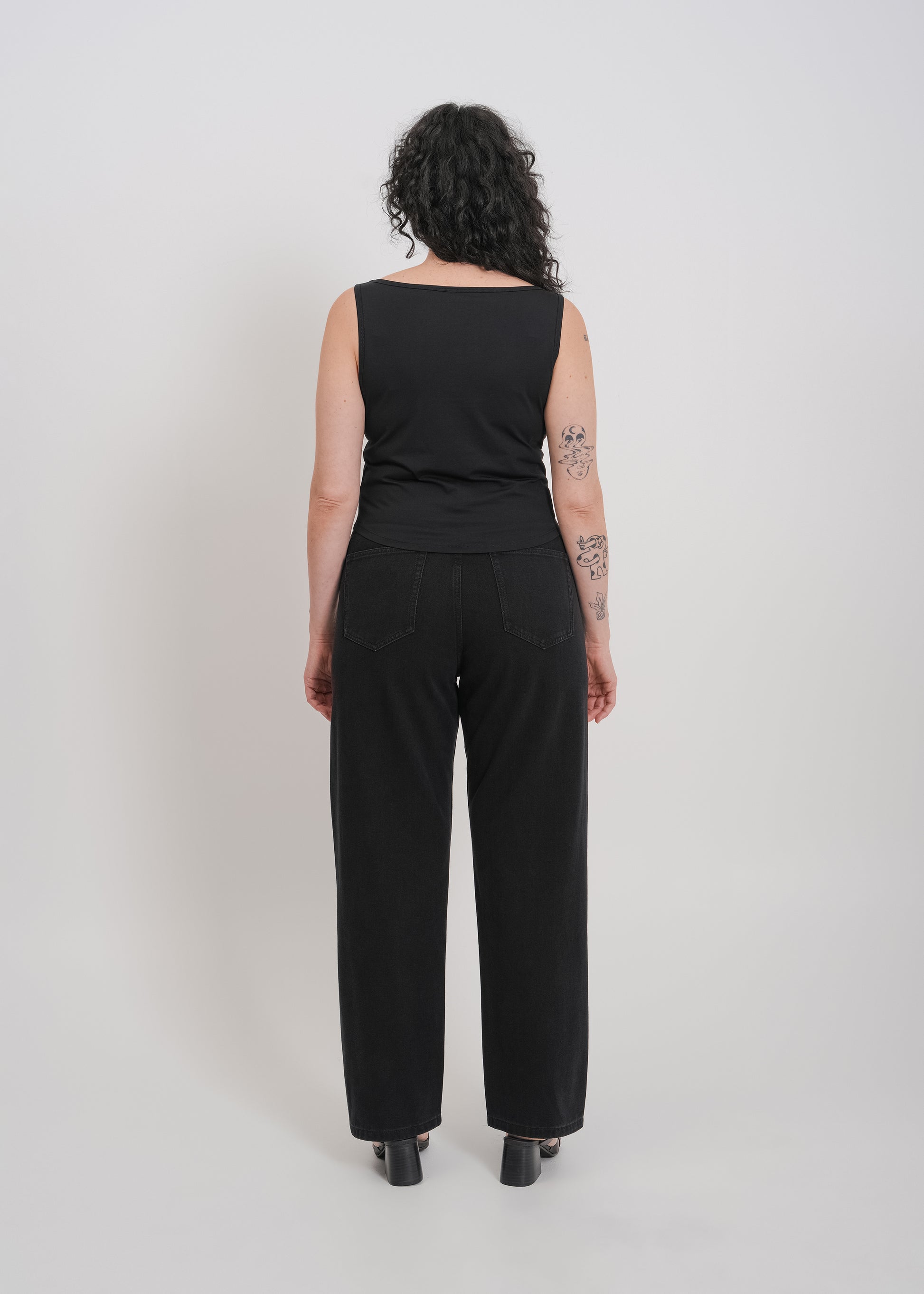 Murphy Tank / Black - 
Black (image 9)