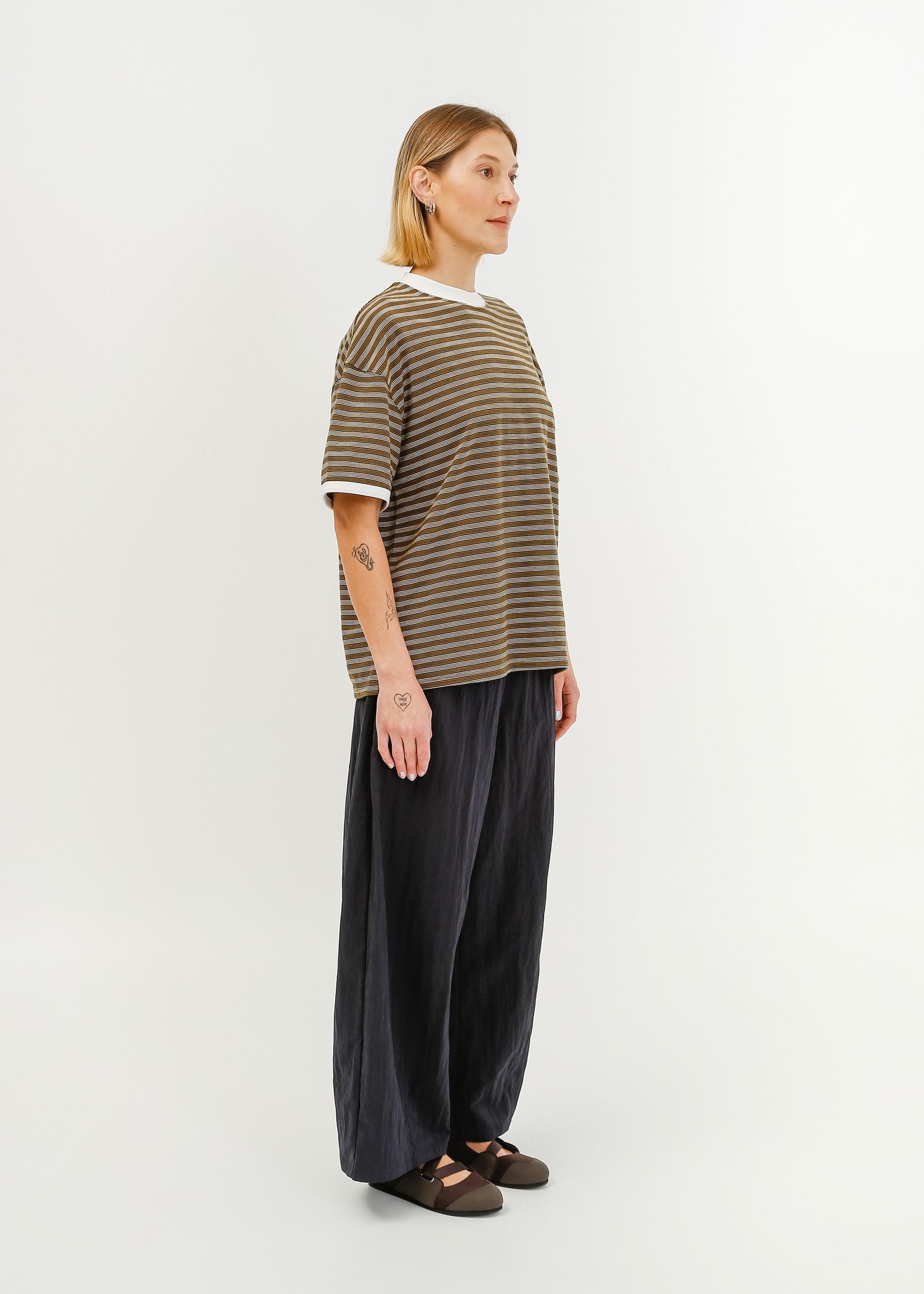 Maxwell Tee / Khaki-White - 
Khaki White (image 2)