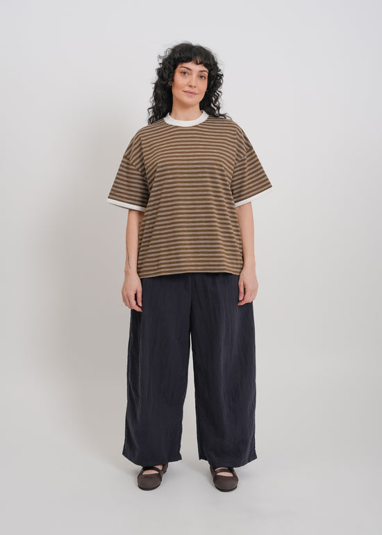 Maxwell Tee / Khaki-White