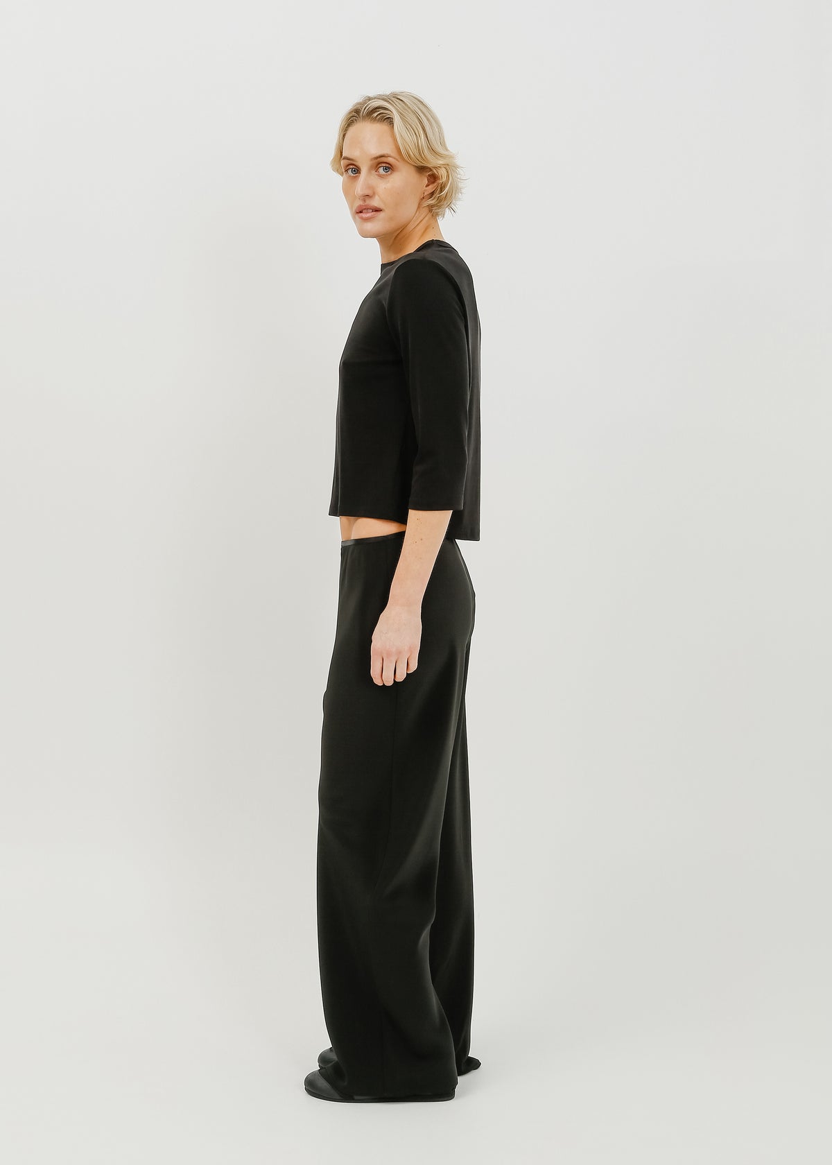 Gwyneth 3/4 Sleeve Tee / Black - 
Black (image 3)