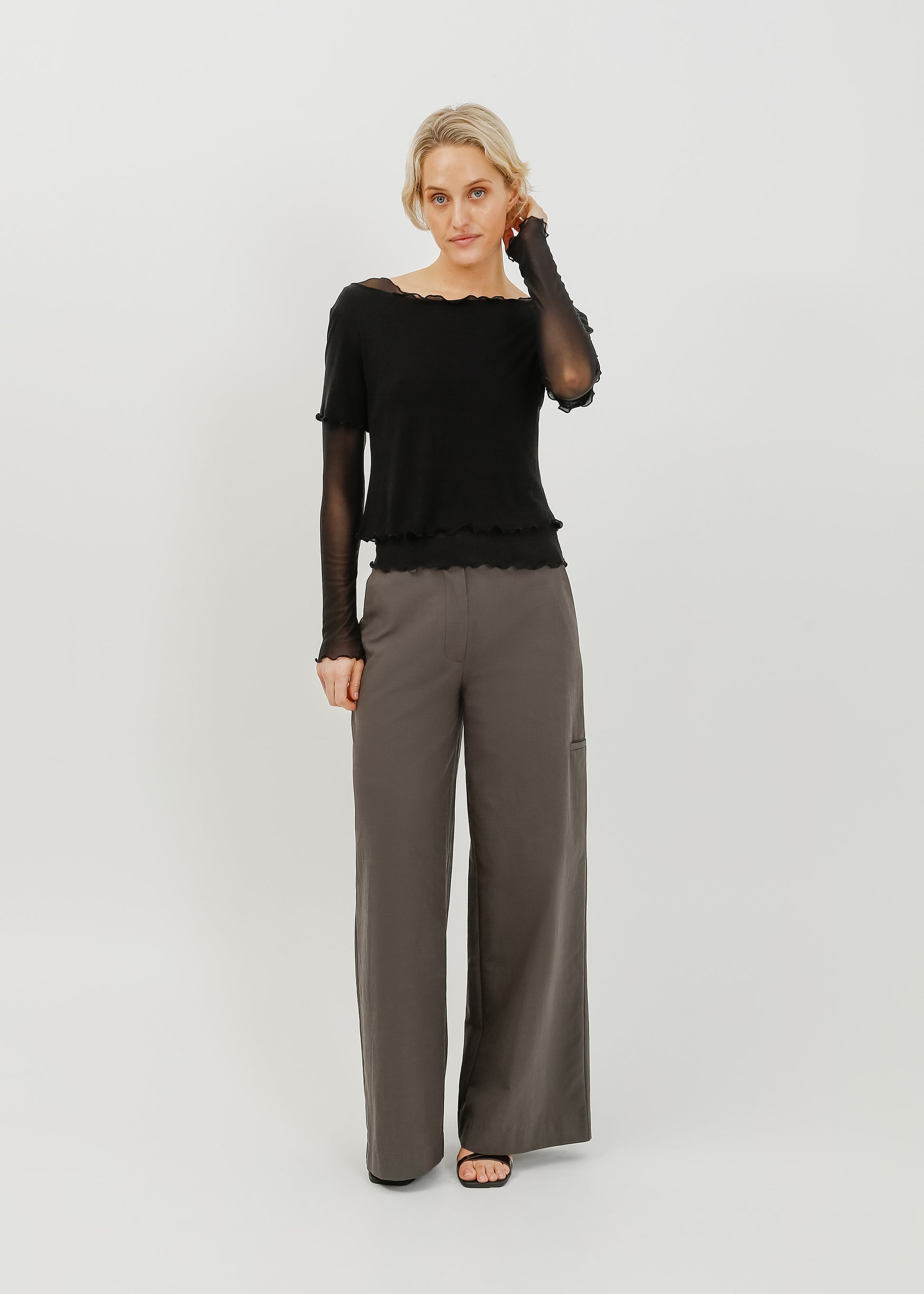 Alani Top / Black - 
Black (image 1)