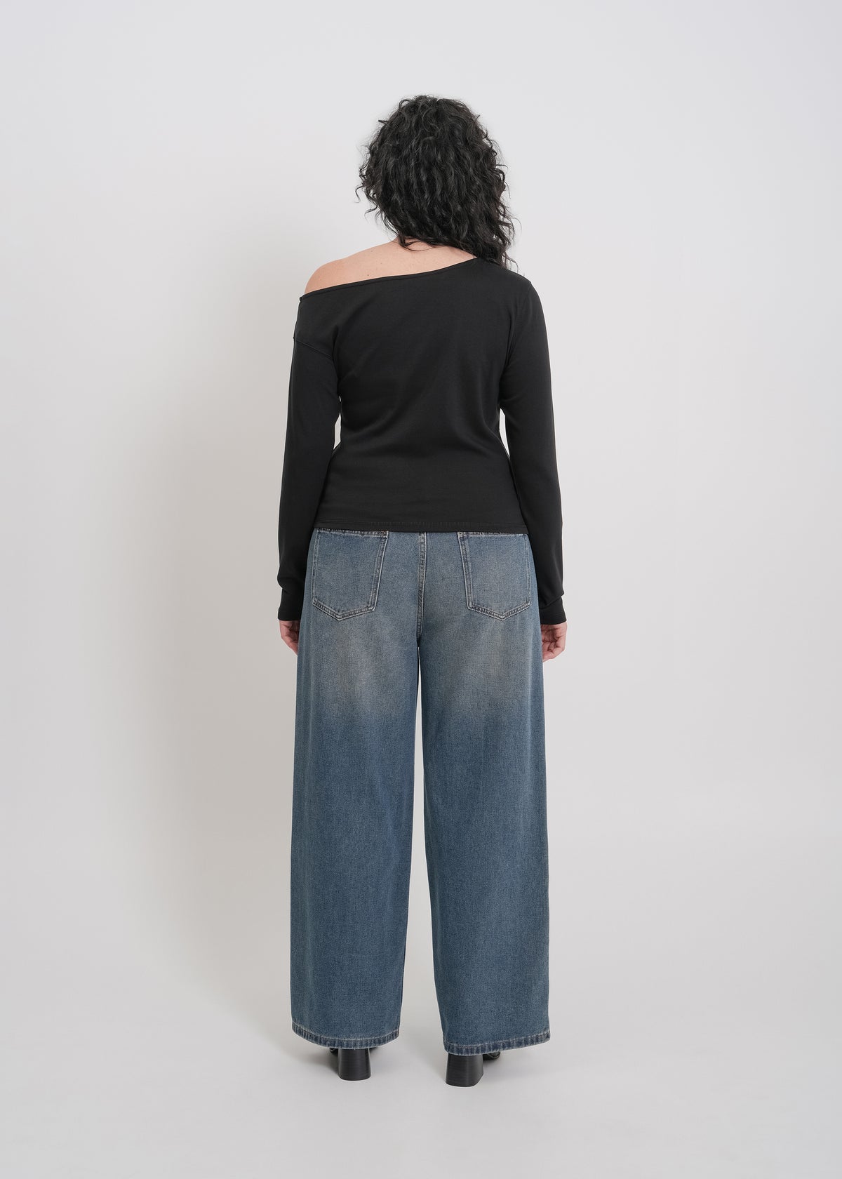 Genevieve Top / Black - 
Black (image 4)