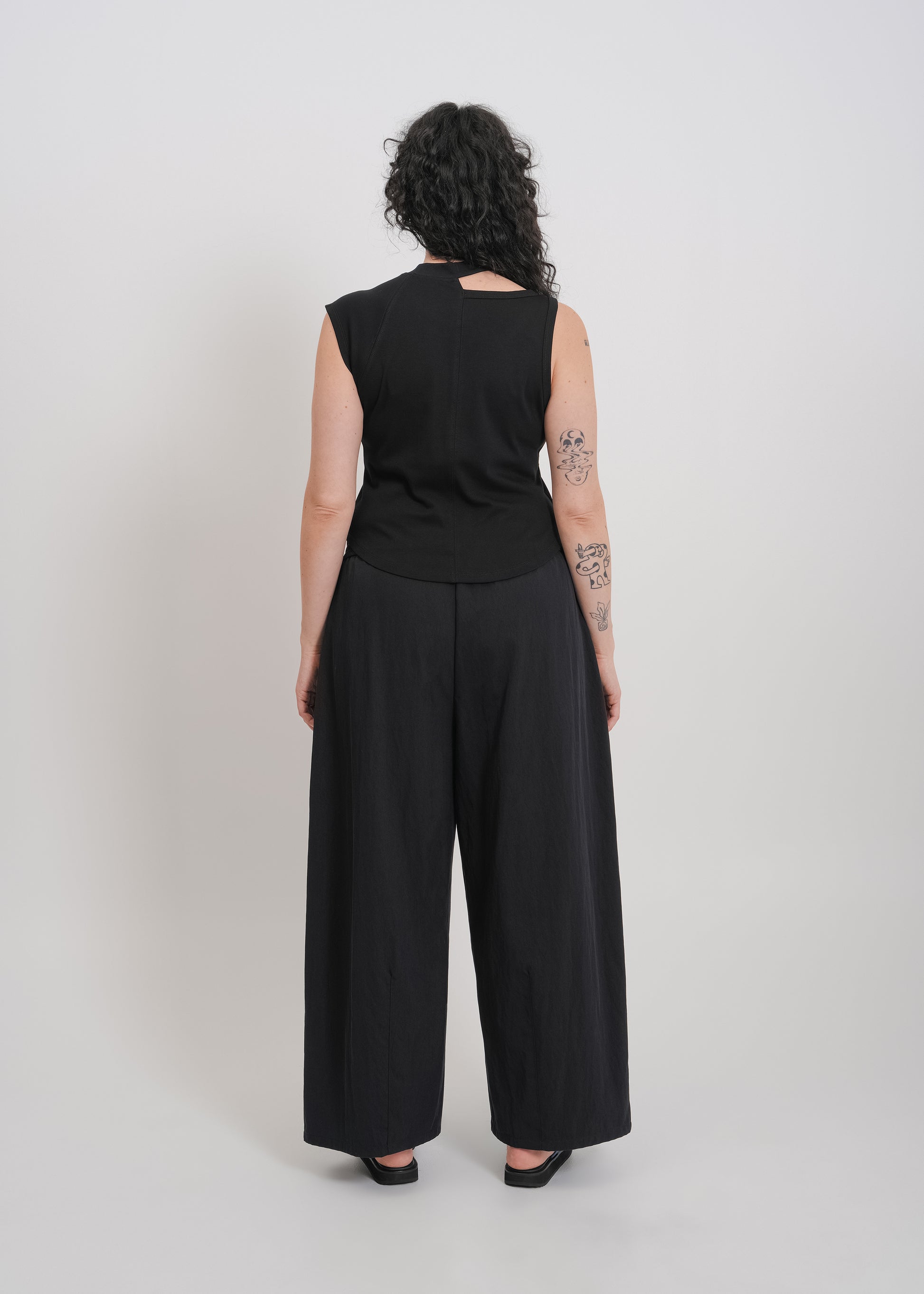 Irene Asymmetrical Tank / Black - 
Black (image 9)