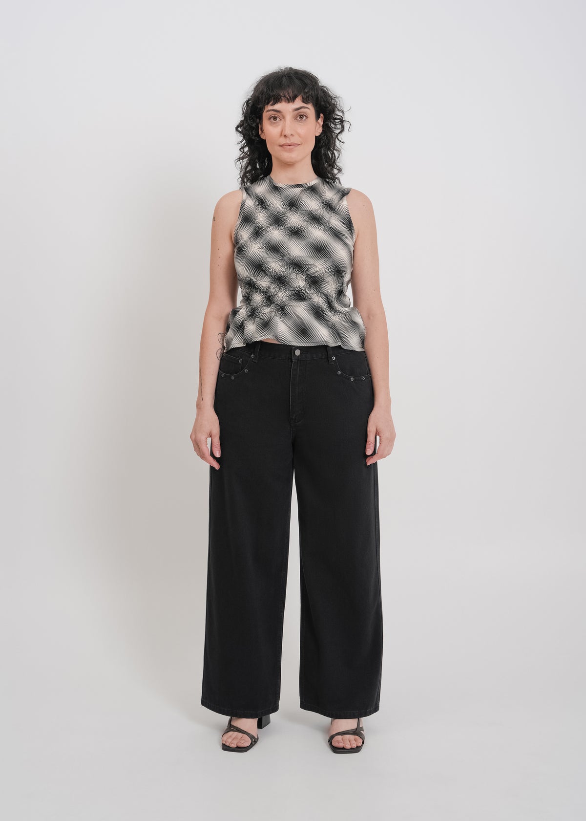 Fallon Top / Black-White - 
Black White (image 7)