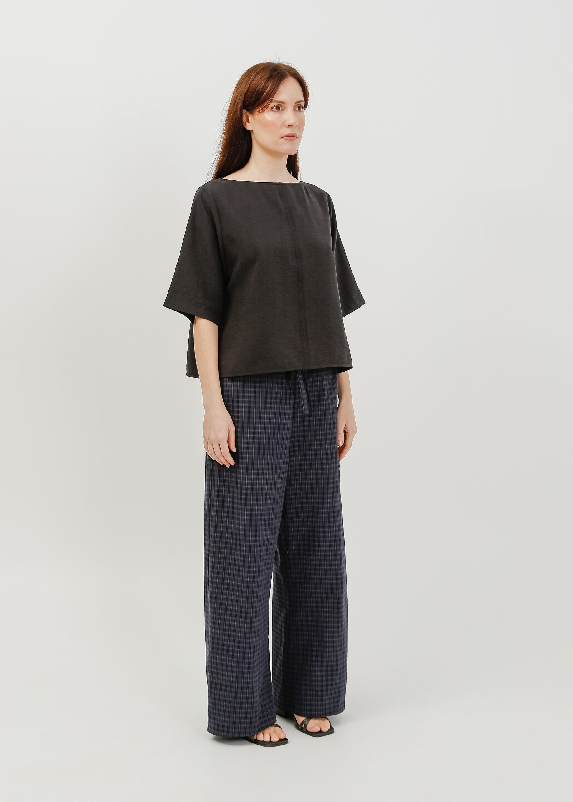 Daisy Tee / Black - 
Black (image 2)