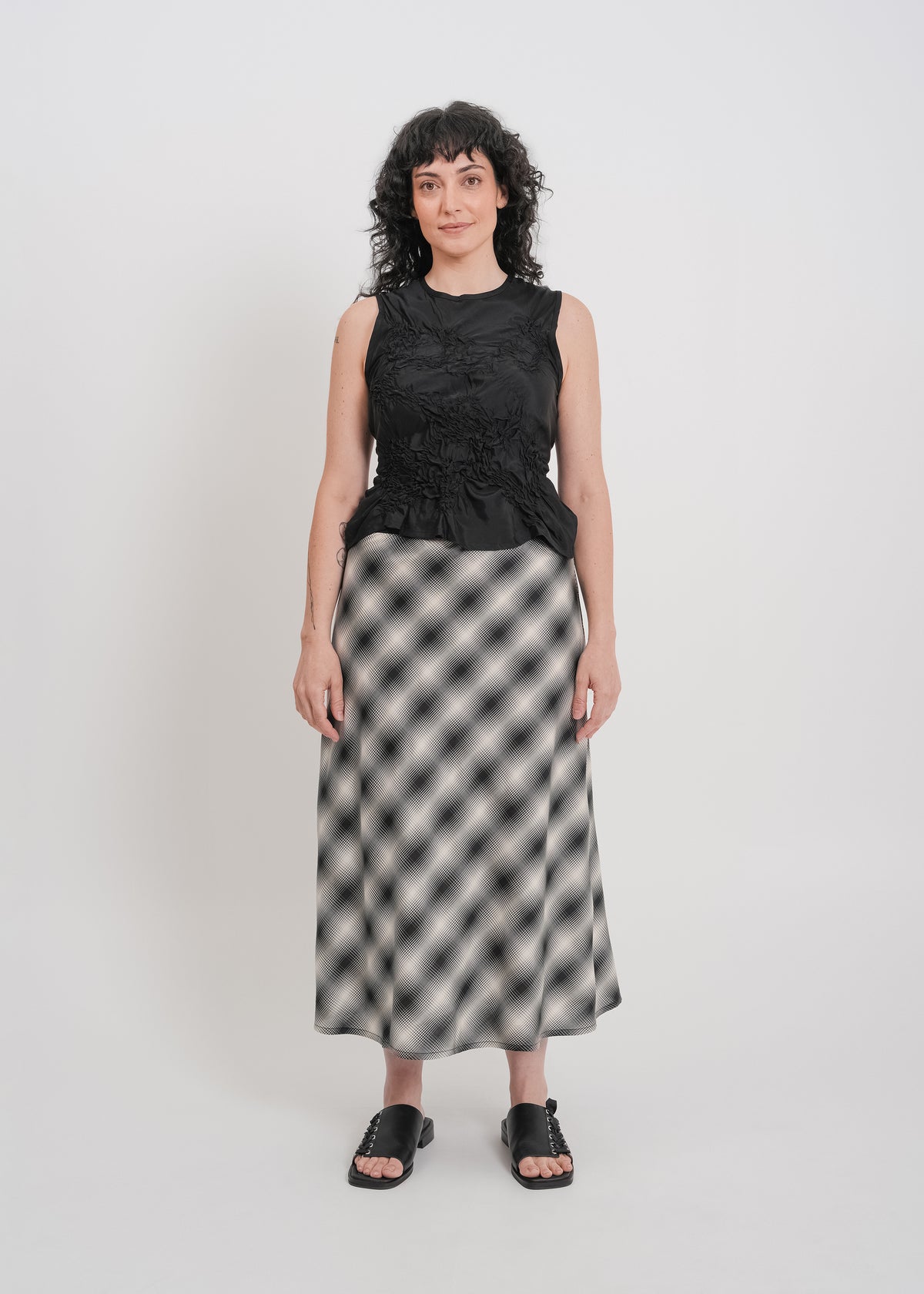 Bennie Skirt / White-Black - 
White Black (image 1)