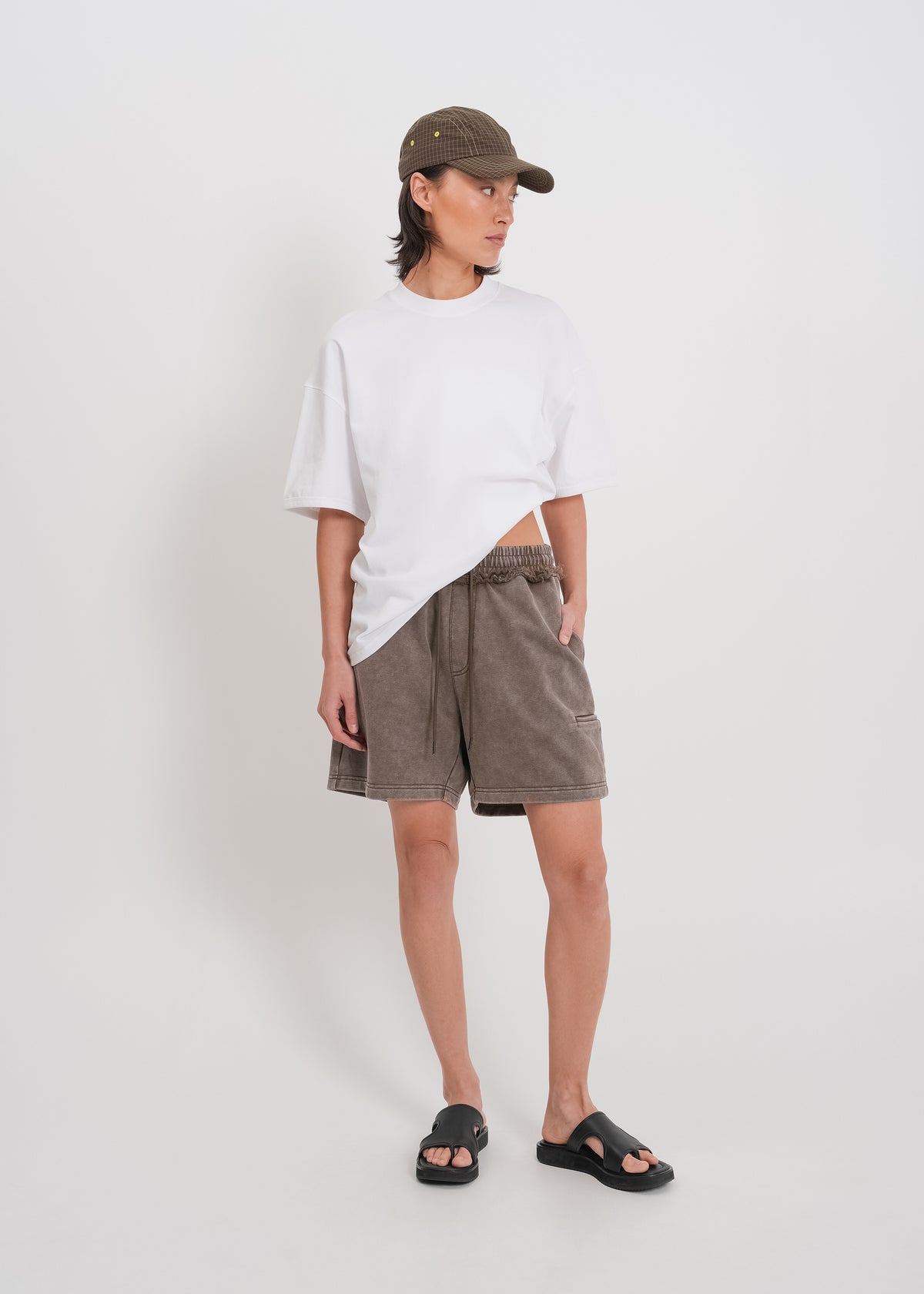 Arwen Short / Washed Khaki - 
Washed Khaki (image 1)