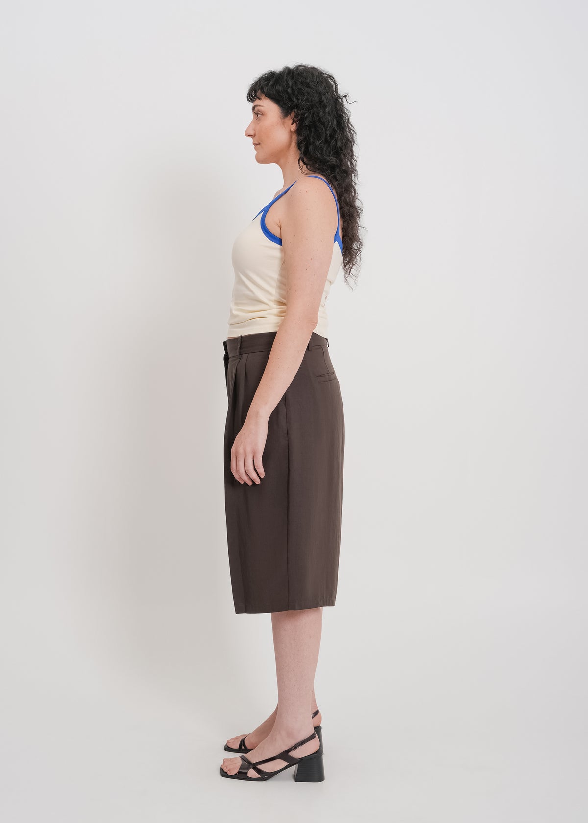 Saige Tailored Short / Chocolate - 
Chocolate (image 9)