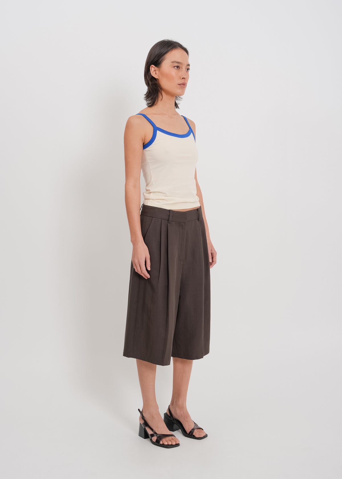 Saige Tailored Short / Chocolate - 
Chocolate (image 3)