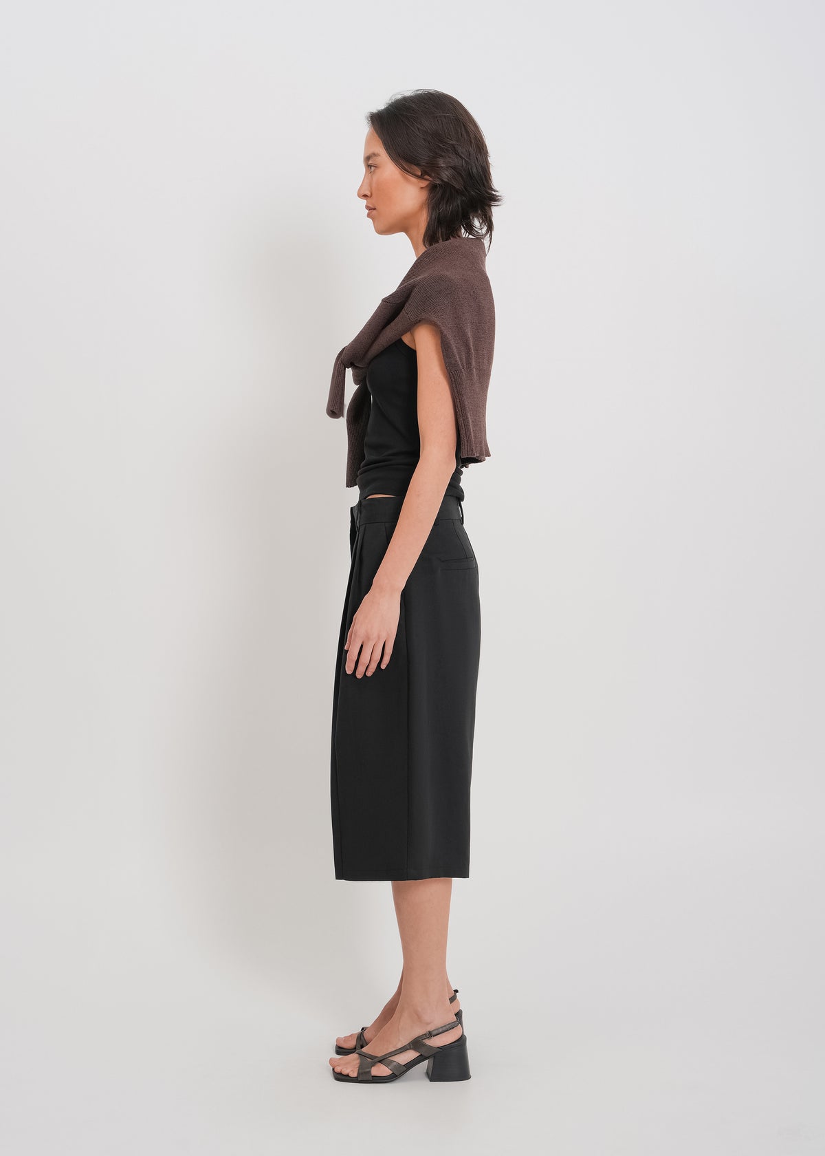 Saige Tailored Short / Black - 
Black (image 3)