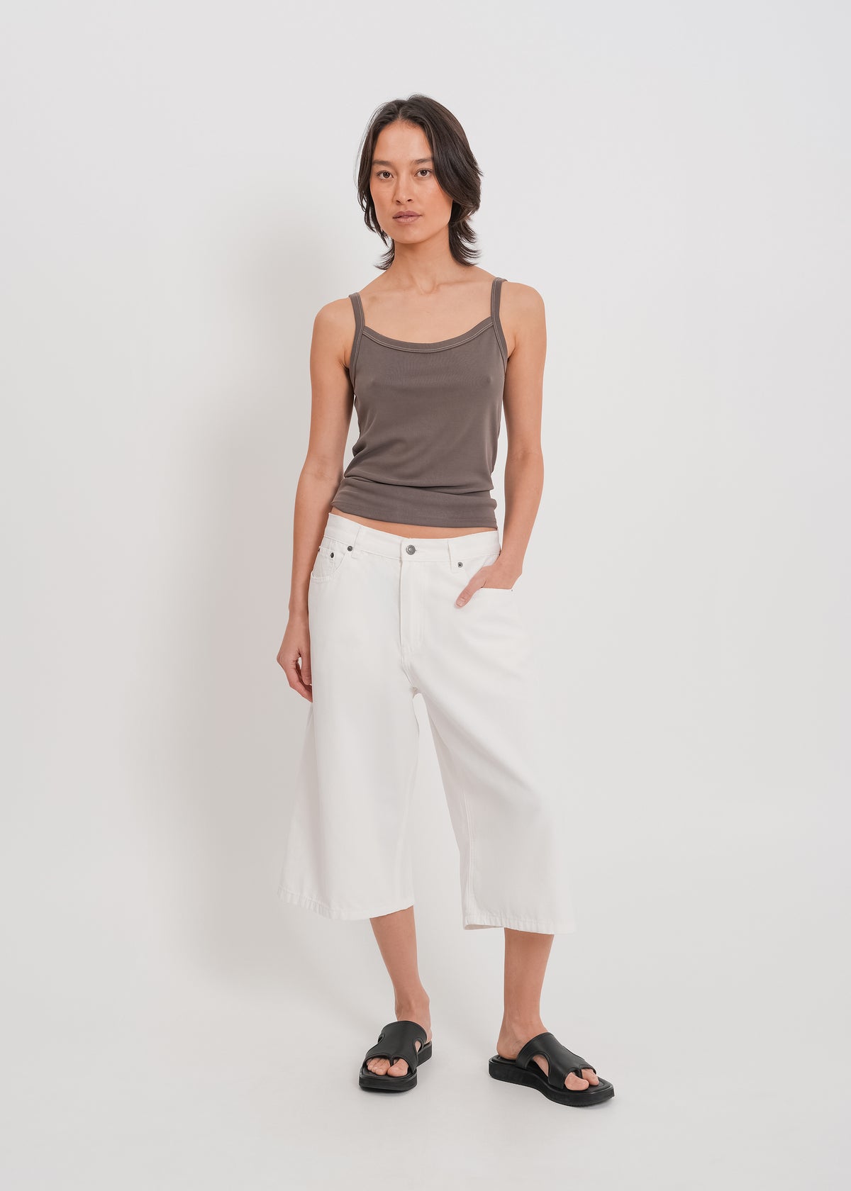 Sullivan Denim Short / White - 
White (image 6)