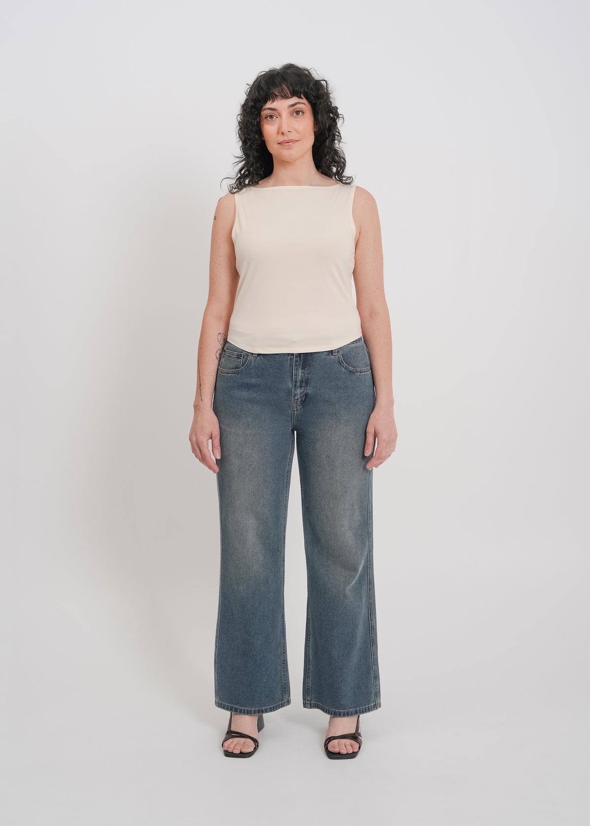 Merida Jean / Vintage Blue - 
Vintage Blue (image 6)