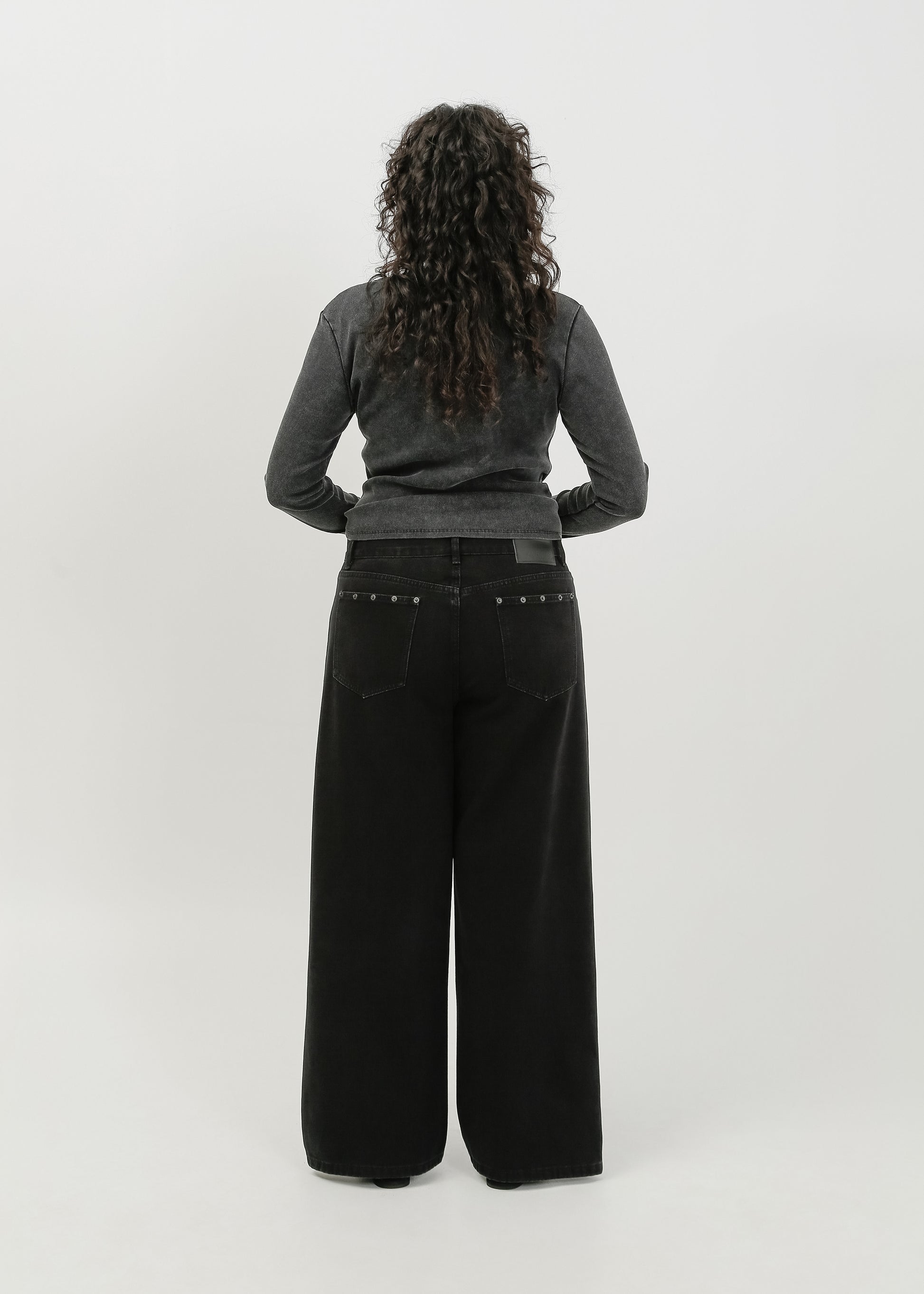 Laney Jean / Black - 
Black (image 9)