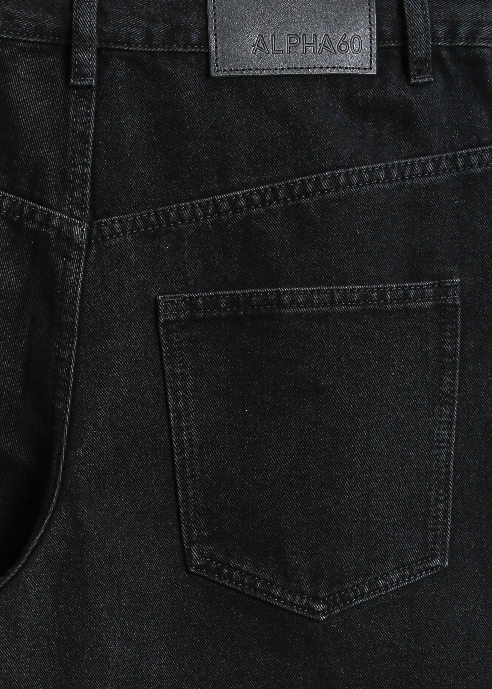 Cosmo Jean / Black - 
Black (image 11)