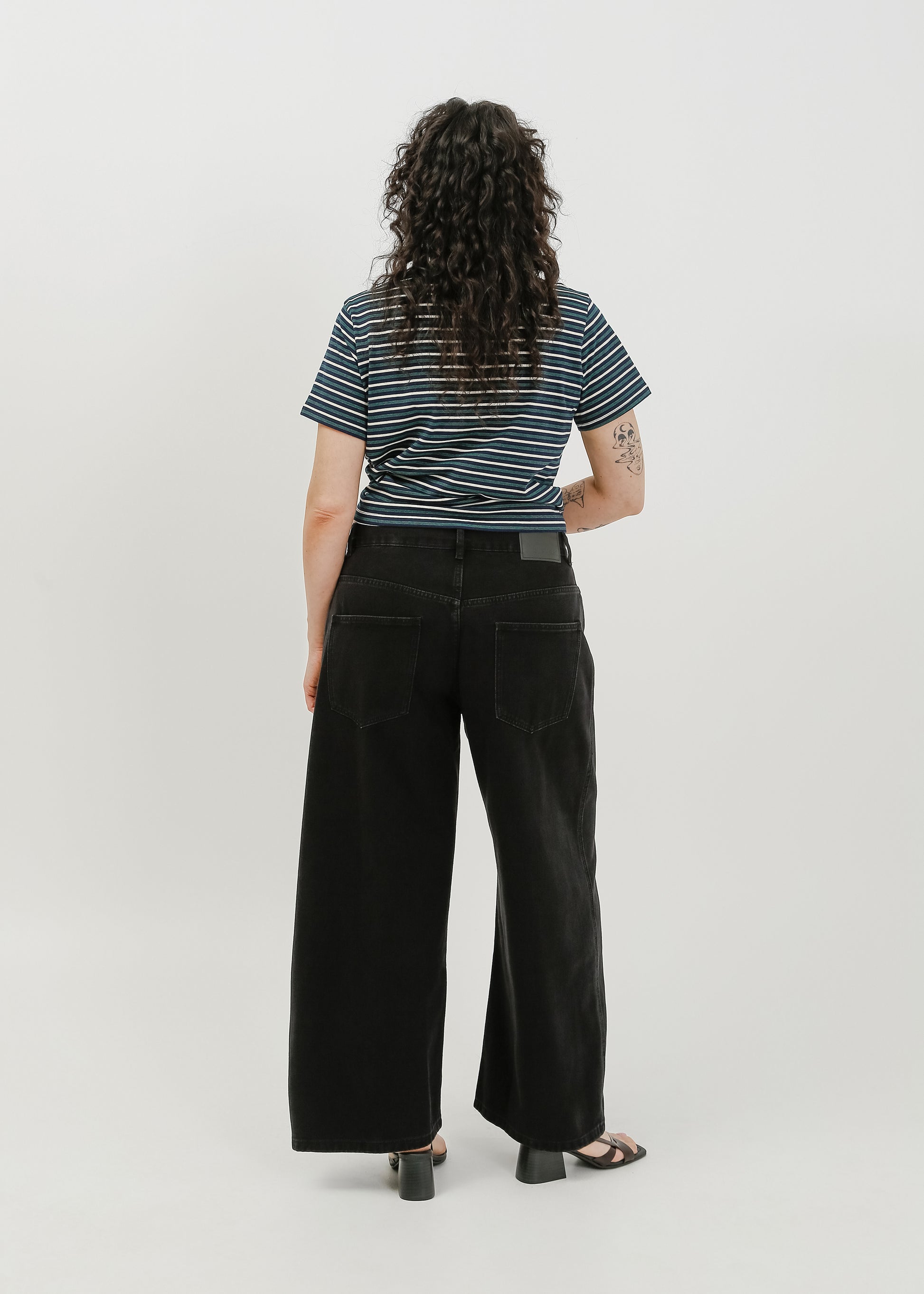 Cosmo Jean / Black - 
Black (image 9)