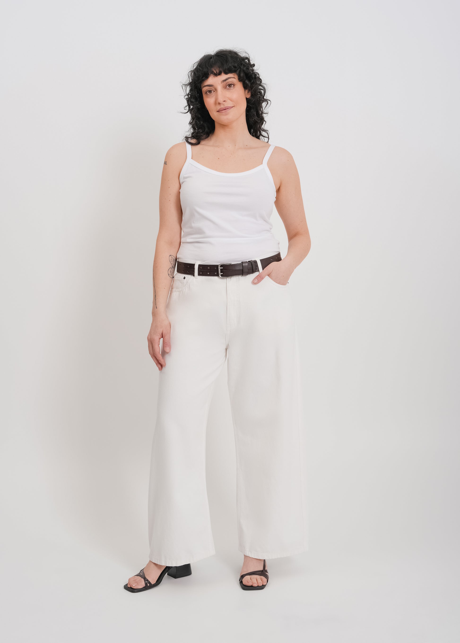 Cosmo Jean / White - 
White (image 10)