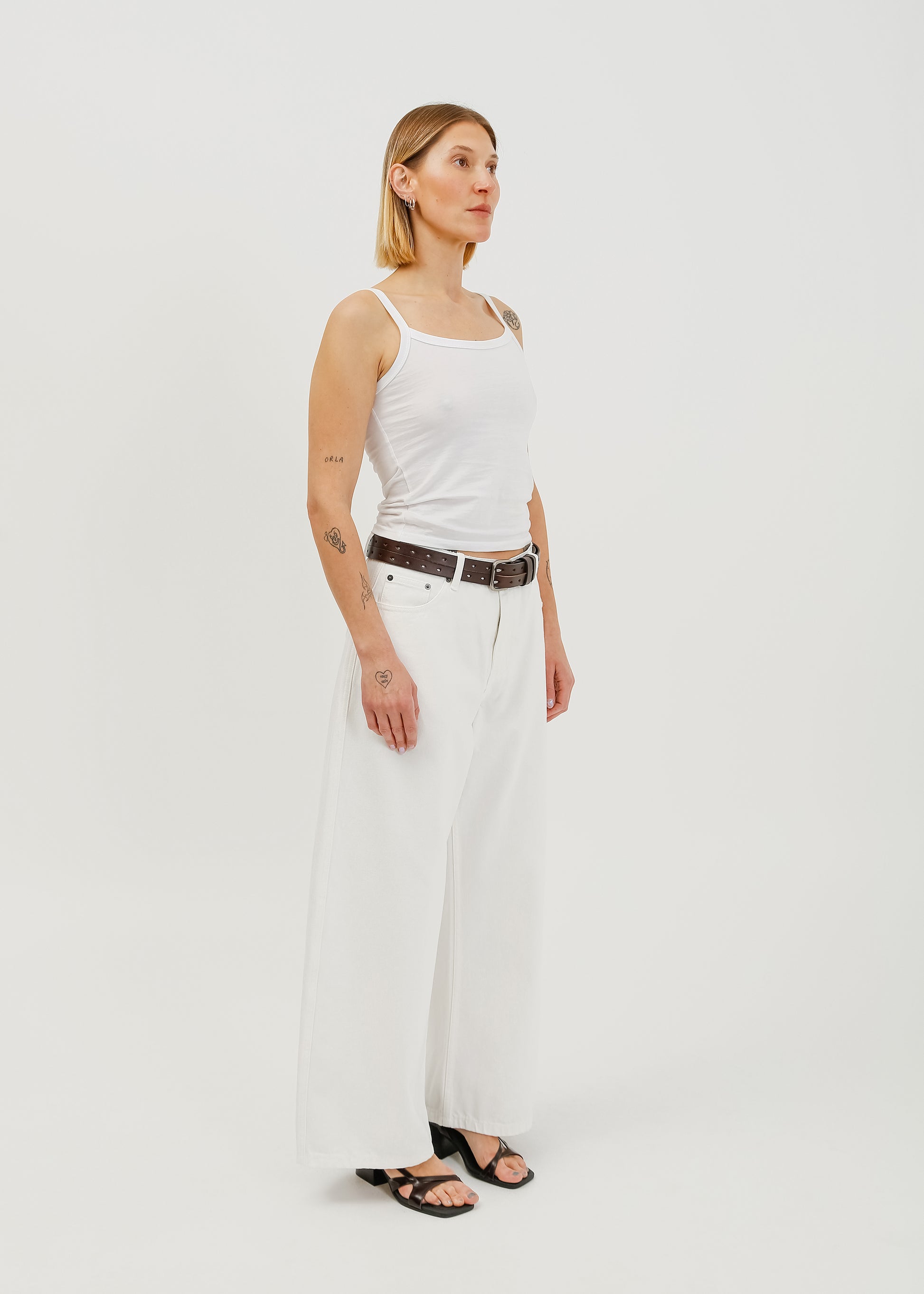 Cosmo Jean / White - 
White (image 2)