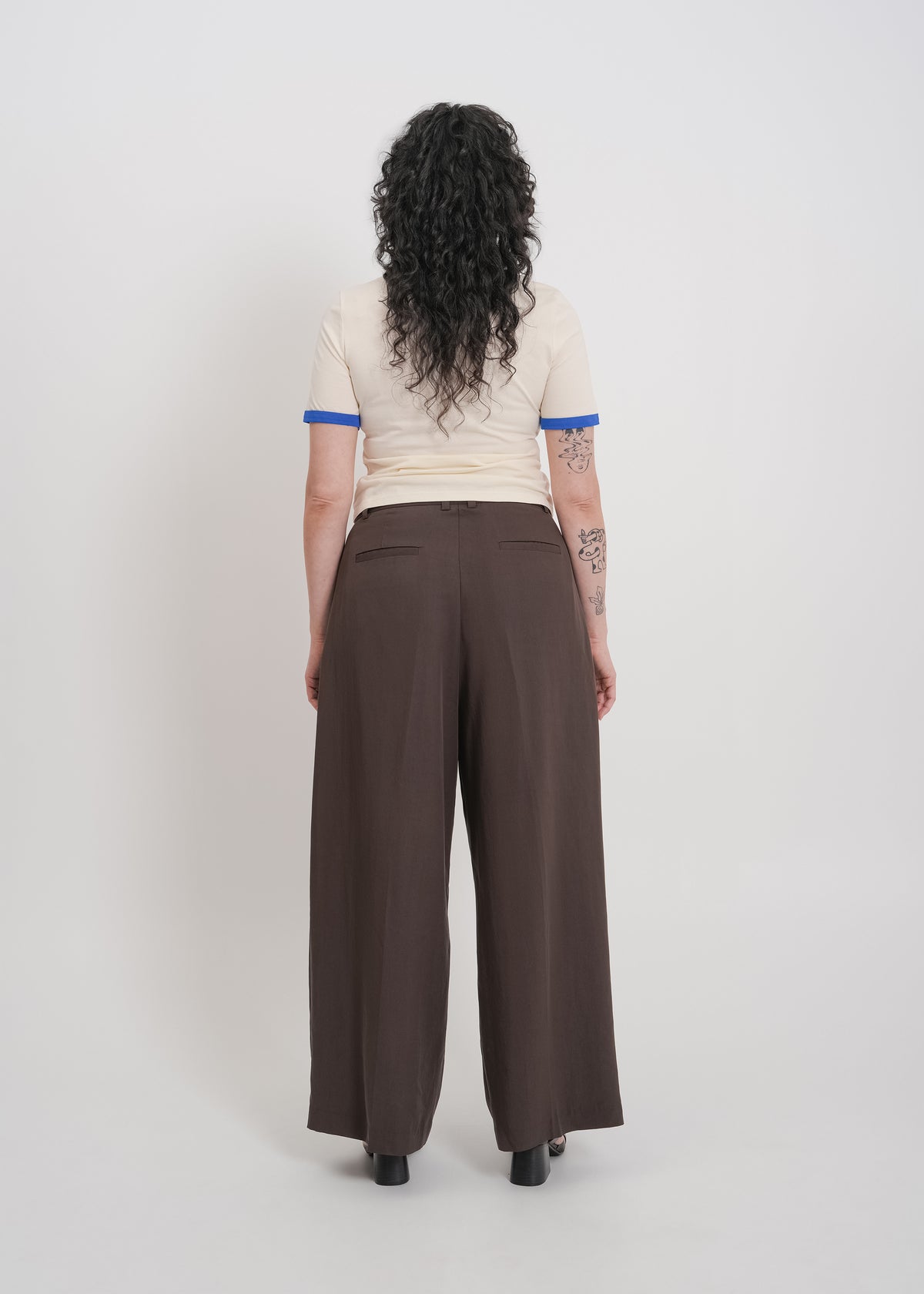 Aris Pant / Chocolate - 
Chocolate (image 10)
