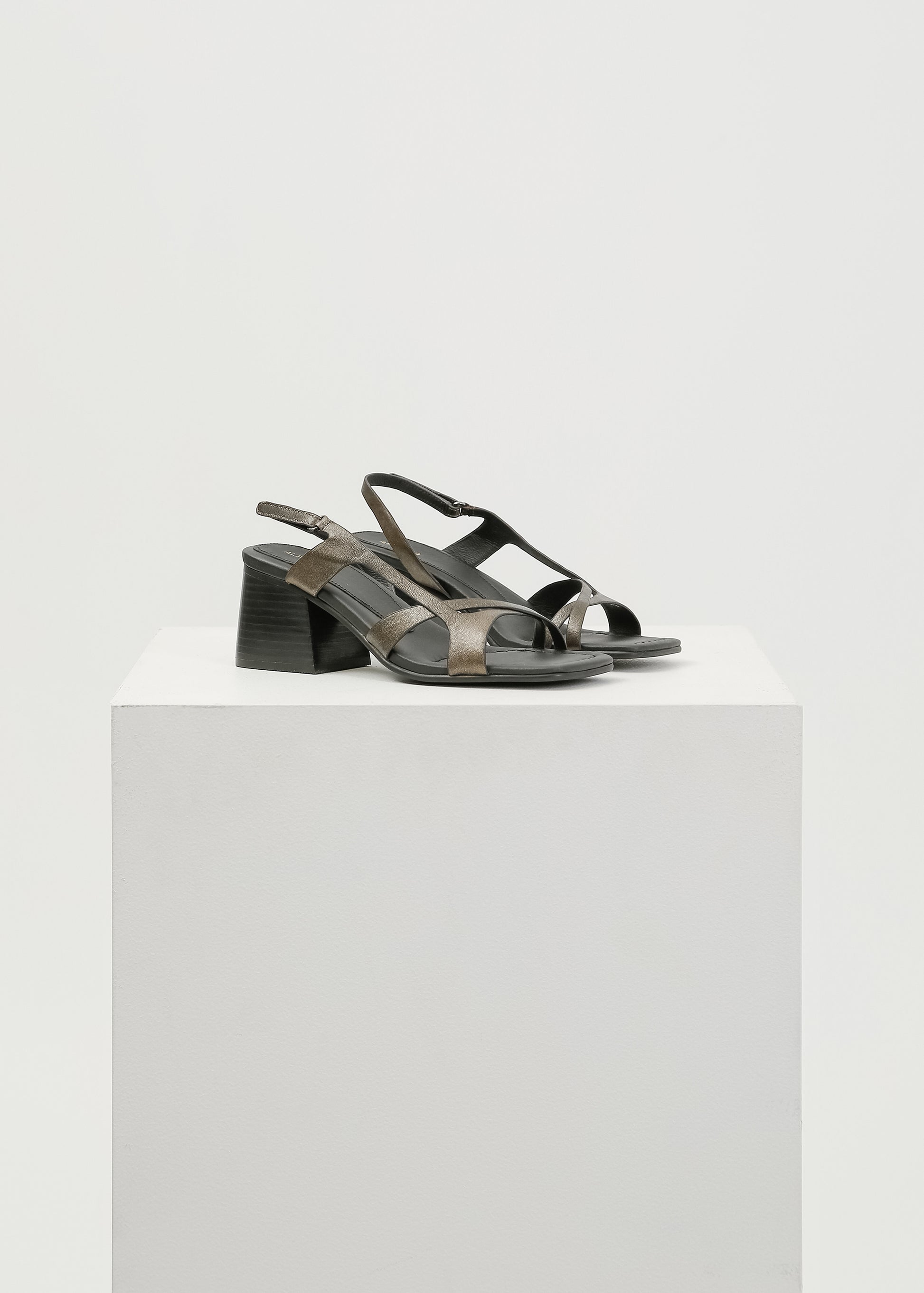 Cody Heel / Bronze - 
Bronze (image 1)
