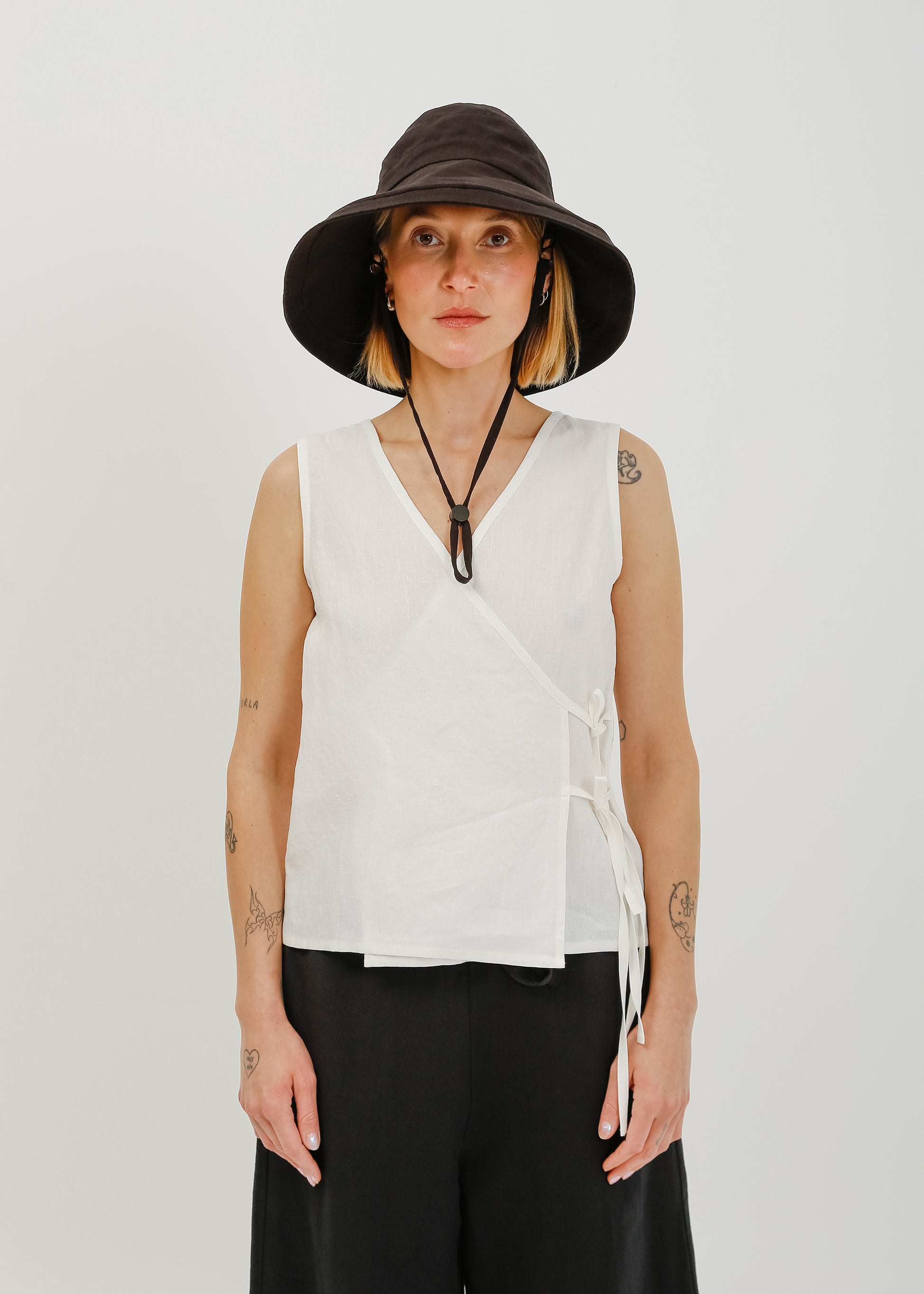 Saya Hat / Black - 
Black (image 2)
