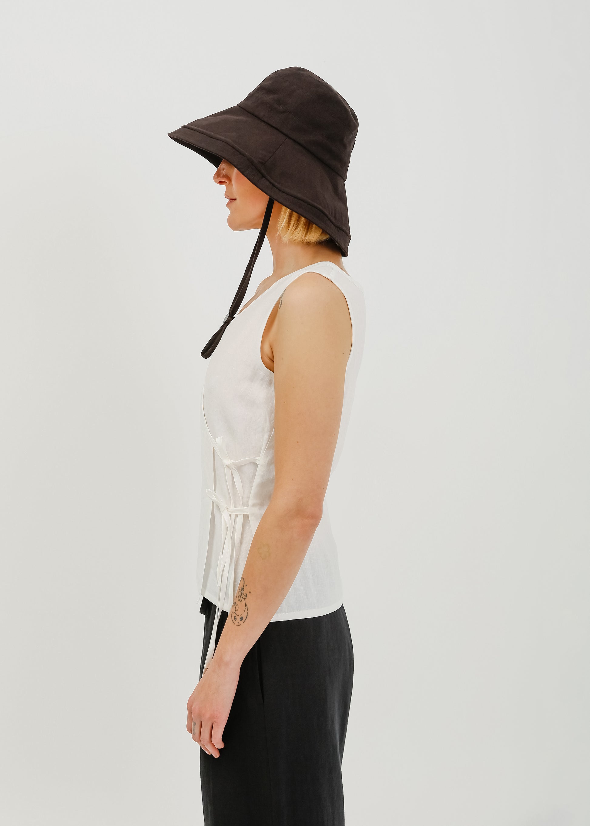 Saya Hat / Black - 
Black (image 3)