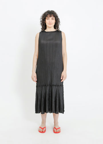 ADELINE PLEAT DRESS / BLACK