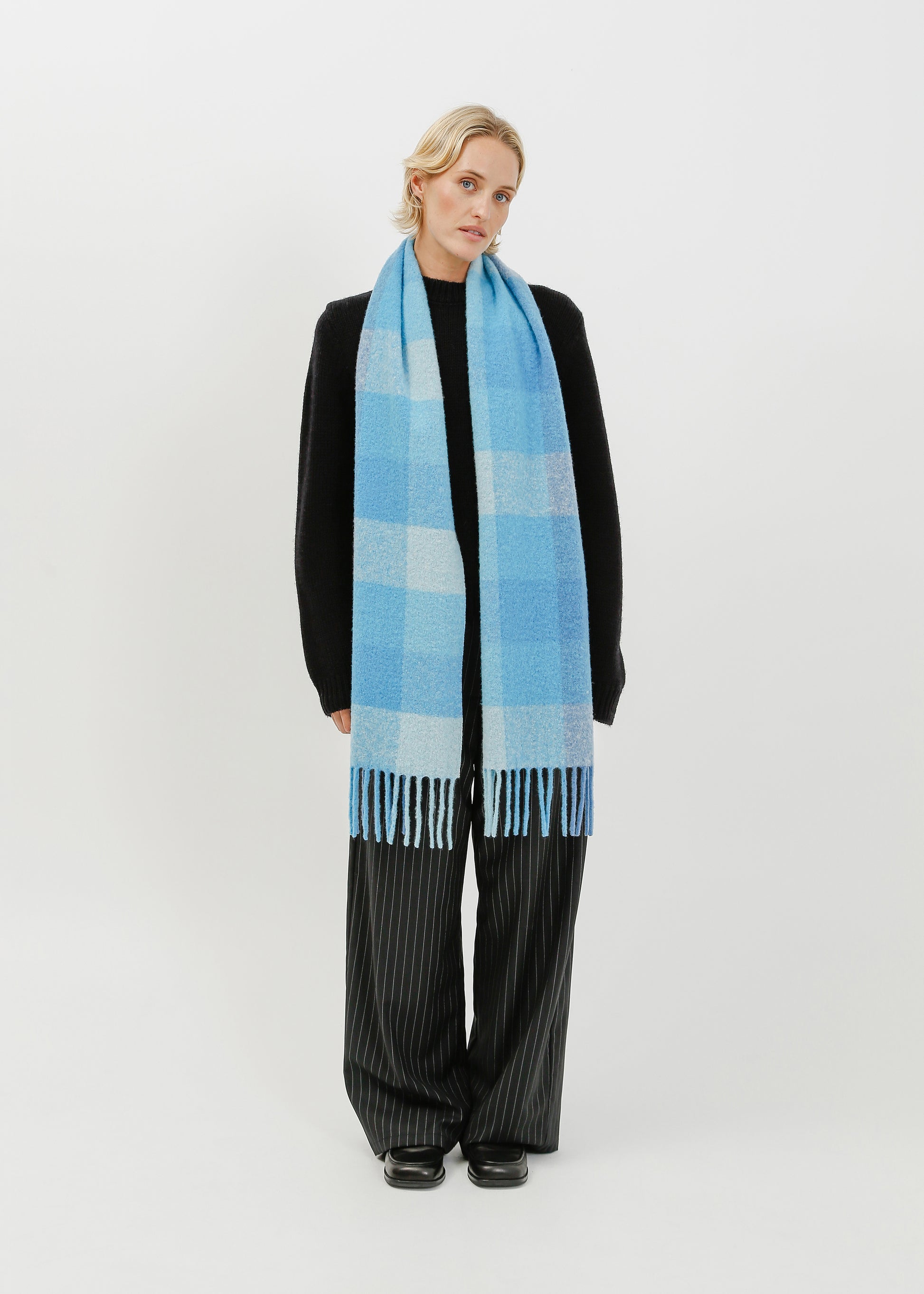 Lilah Scarf / Blue Check -
Blue Check (image 3)
