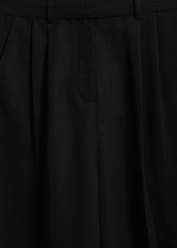 Saige Tailored Short / Black